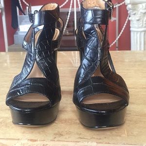 Nine West size 6m used black heels